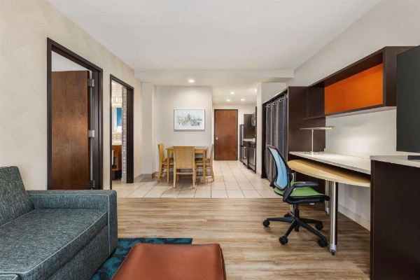 Home2 Suites By Hilton New York Long Island City/ Manhattan View image 17